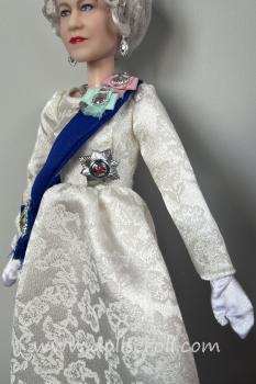 Mattel - Barbie - Queen Elizabeth II - Doll